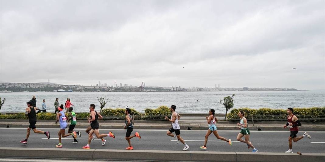 19. İstanbul Yarı Maratonu'nun kazananları Kenya ve Faslı atletler oldu 4